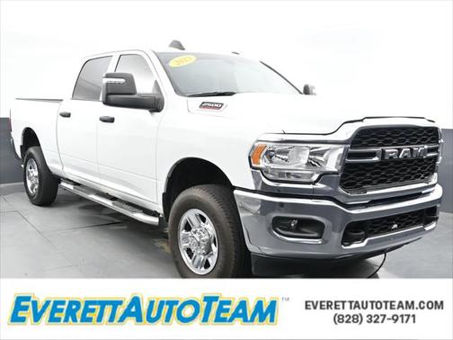 2023 RAM 2500 Tradesman Crew Cab 4x4 6'4' Box