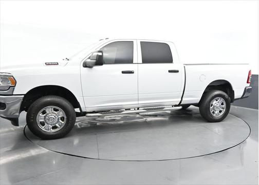 2023 RAM 2500 Tradesman Crew Cab 4x4 6'4' Box