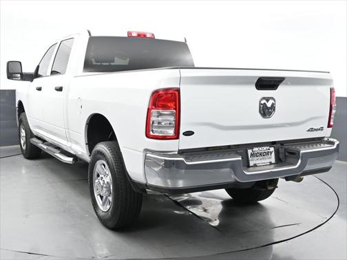 2023 RAM 2500 Tradesman Crew Cab 4x4 6'4' Box