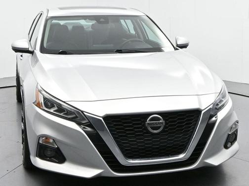 Brilliant Silver Metallic 2020 Nissan Altima Platinum Intelligent AWD