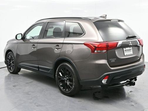 2019 Mitsubishi Outlander LE