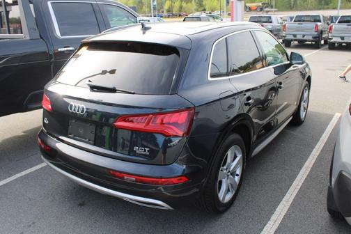 Moonlight Blue Metallic 2018 Audi Q5 2.0T Tech Premium