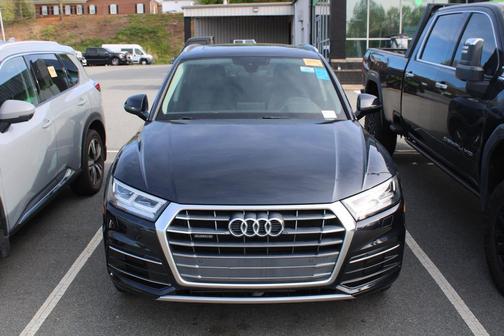 Moonlight Blue Metallic 2018 Audi Q5 2.0T Tech Premium