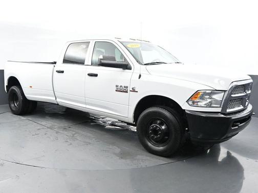 2018 RAM 3500 Tradesman Crew Cab 4x2 8' Box