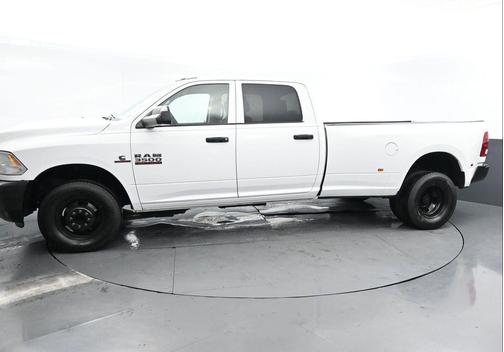 2018 RAM 3500 Tradesman Crew Cab 4x2 8' Box