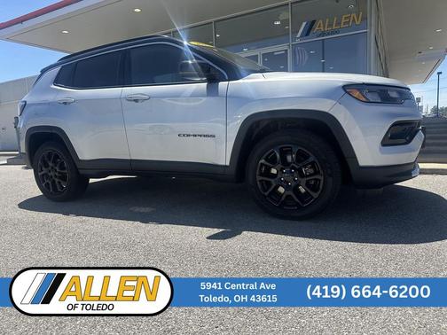 Silver Zynith Metallic Clearcoat 2025 Jeep Compass Limited
