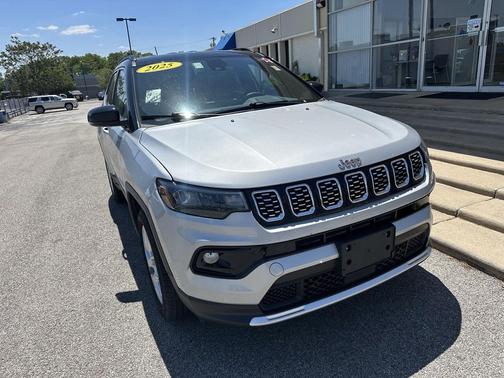 Silver Zynith Metallic Clearcoat 2025 Jeep Compass Limited