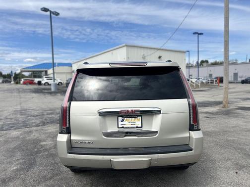 Champagne Silver Metallic 2015 GMC Yukon SLT