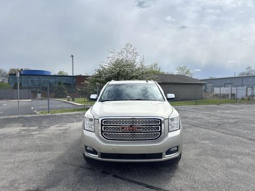 Champagne Silver Metallic 2015 GMC Yukon SLT