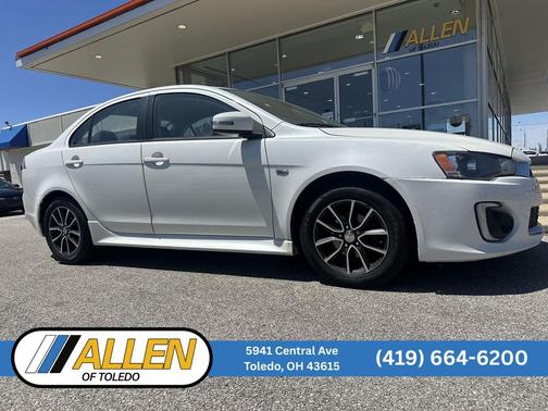 Diamond White Pearl 2016 Mitsubishi Lancer SE