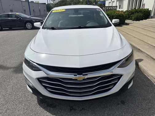 Summit White 2022 Chevrolet Malibu FWD LT
