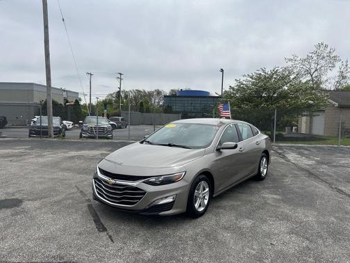 Mineral Gray Metallic 2023 Chevrolet Malibu FWD 1LT
