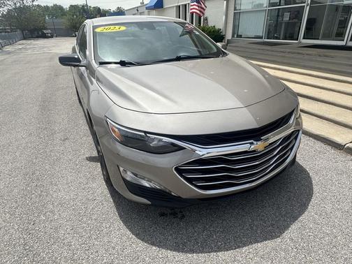 Mineral Gray Metallic 2023 Chevrolet Malibu FWD 1LT