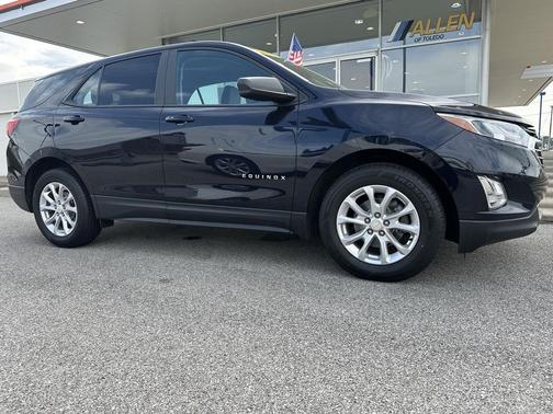 Midnight Blue Metallic 2020 Chevrolet Equinox LS
