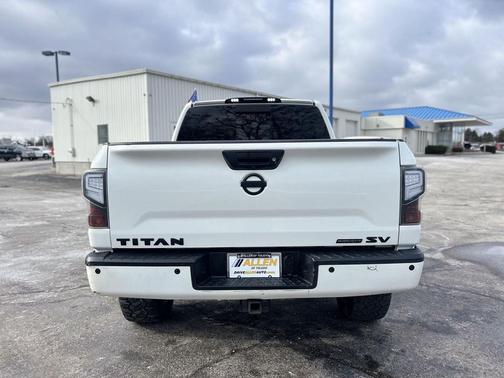 2018 Nissan Titan SV