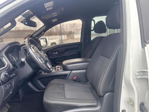 2018 Nissan Titan SV