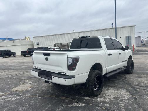 2018 Nissan Titan SV