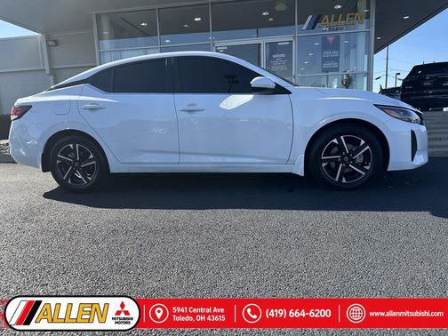 Aspen White Tricoat 2025 Nissan Sentra SV