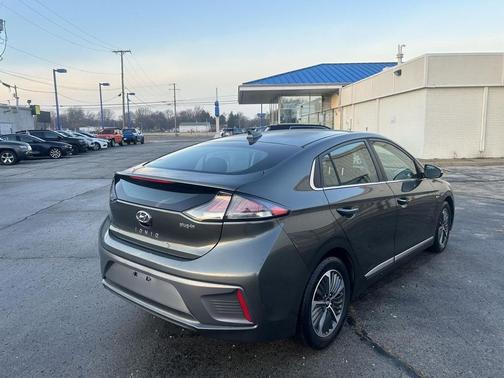 2020 Hyundai IONIQ Plug-In Hybrid SEL