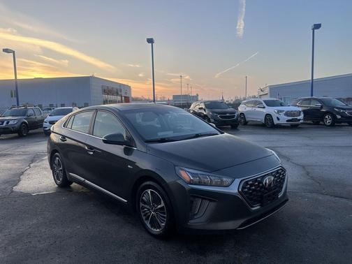 2020 Hyundai IONIQ Plug-In Hybrid SEL