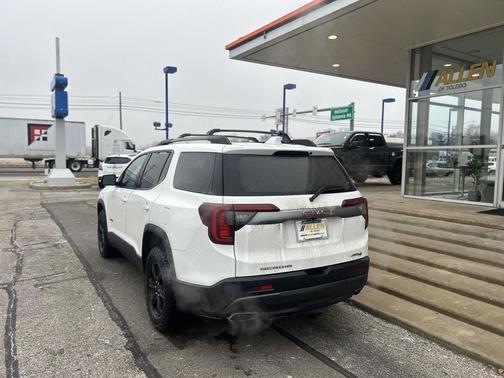 2020 GMC Acadia AWD AT4