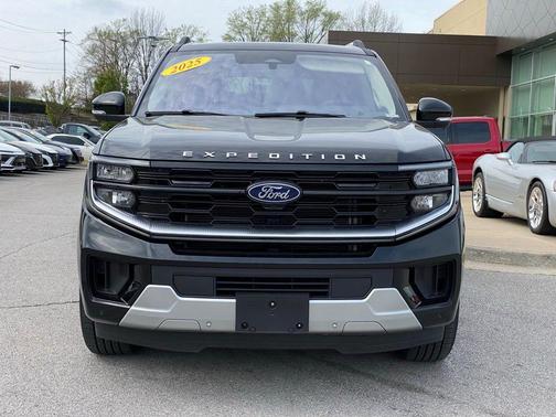 Black Metallic 2025 Ford Expedition Max Platinum