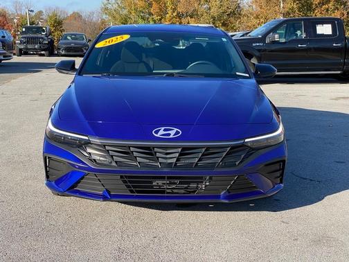 2025 Hyundai ELANTRA HEV SEL