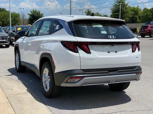 2025 Hyundai TUCSON SE
