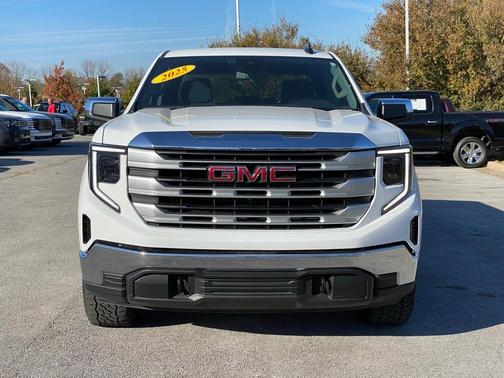 2025 GMC Sierra 1500 SLE
