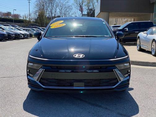 Black 2025 Hyundai SONATA SE