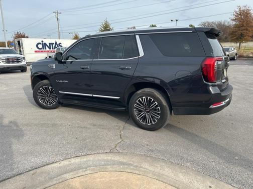 2025 GMC Yukon Elevation