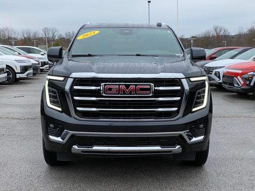 2025 GMC Yukon Elevation