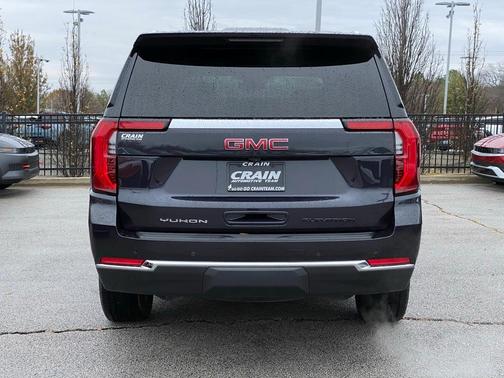 2025 GMC Yukon Elevation