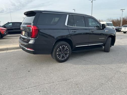 2025 GMC Yukon Elevation