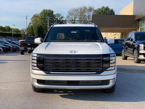 White Pearl 2027 Hyundai PALISADE Calligraphy