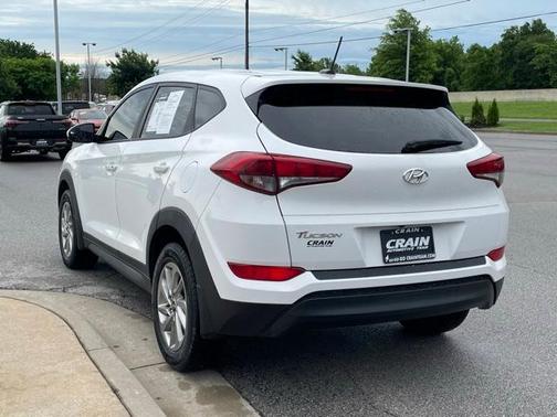 2017 Hyundai TUCSON SE
