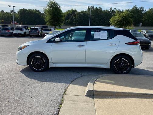 Pearl White 2023 Nissan Leaf SV PLUS