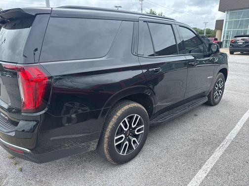 Onyx Black 2021 GMC Yukon AT4
