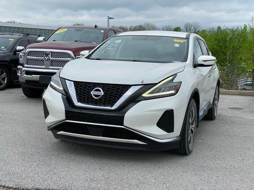 White 2019 Nissan Murano S