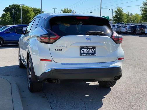 White 2019 Nissan Murano S