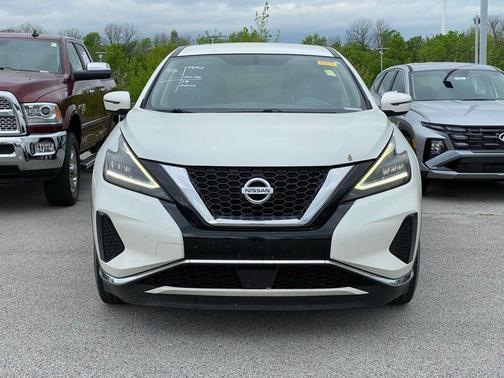 White 2019 Nissan Murano S