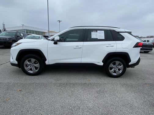 2024 Toyota RAV4 Hybrid XLE