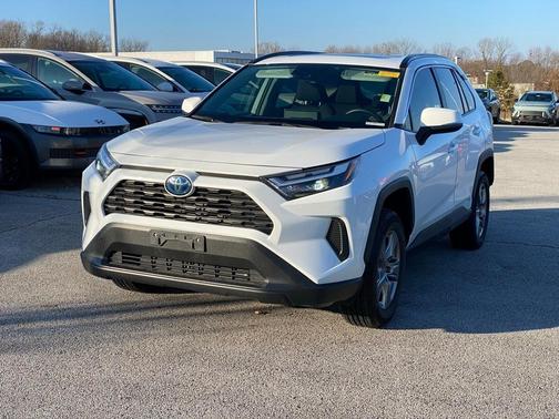 2024 Toyota RAV4 Hybrid XLE