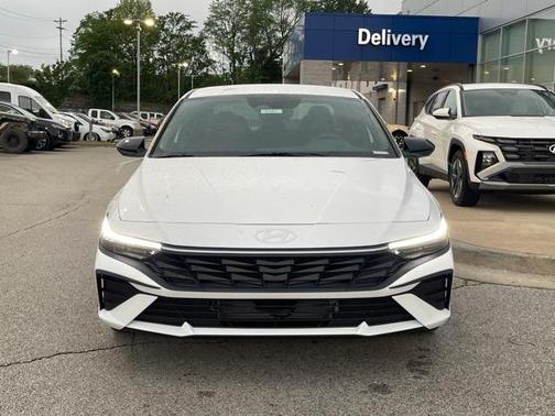 2025 Hyundai ELANTRA HEV SEL Sport