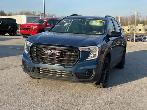 Metallic 2024 GMC Terrain SLE