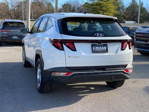 2022 Hyundai TUCSON SE