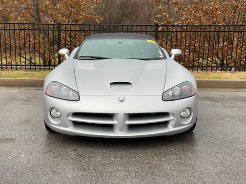 2003 Dodge Viper SRT-10