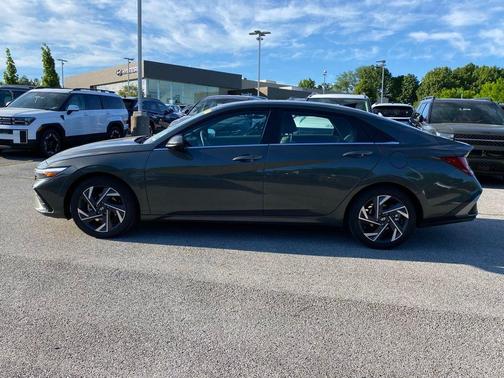 Gray 2024 Hyundai ELANTRA SEL