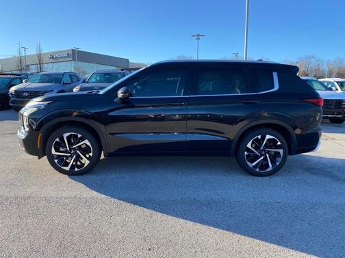 2023 Mitsubishi Outlander SEL