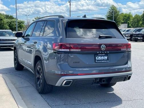 2025 Volkswagen Atlas 2.0T Peak Edition